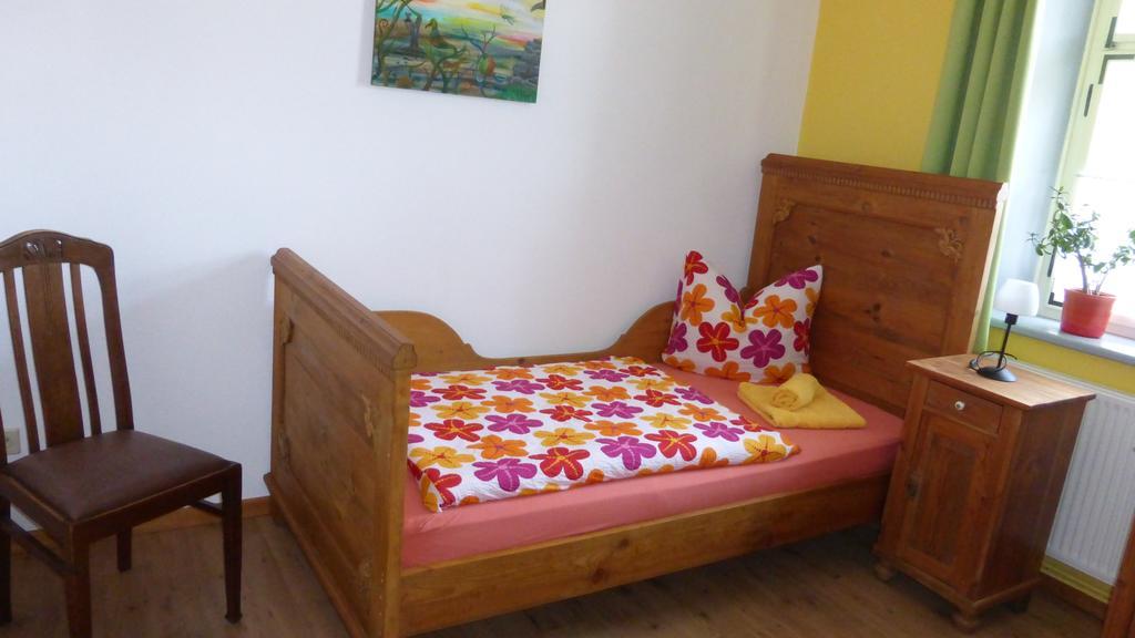 Gutendorf Apartment *