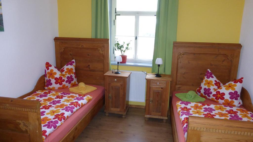 Gutendorf Apartment *